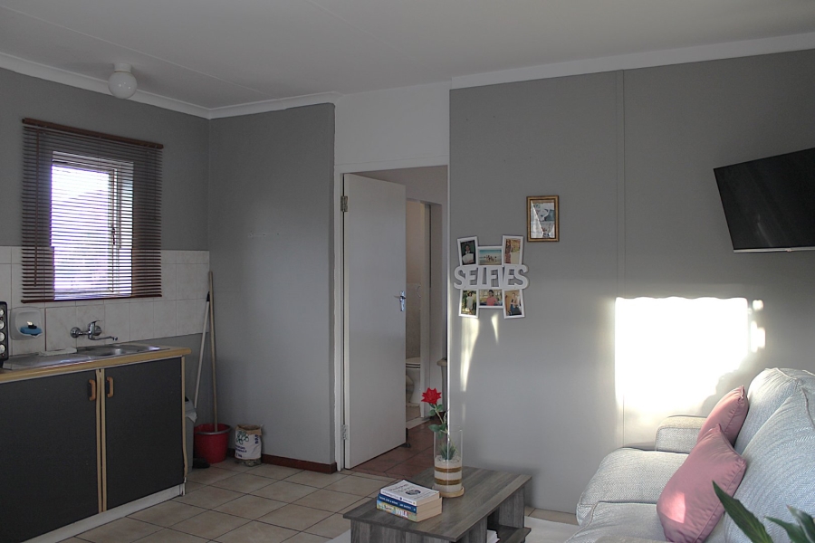 1 Bedroom Property for Sale in Strand Central Western Cape